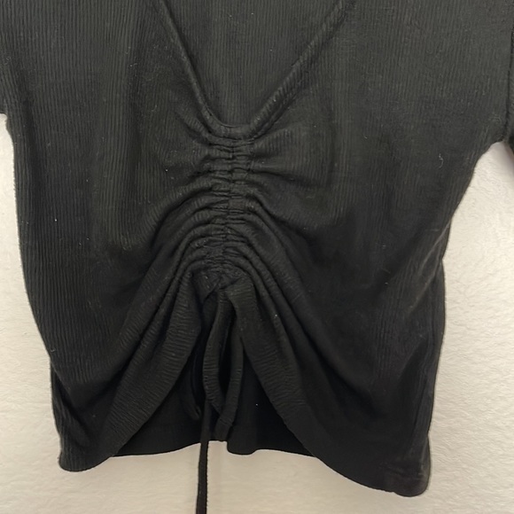 No brand size S. Color black. - Picture 2 of 5